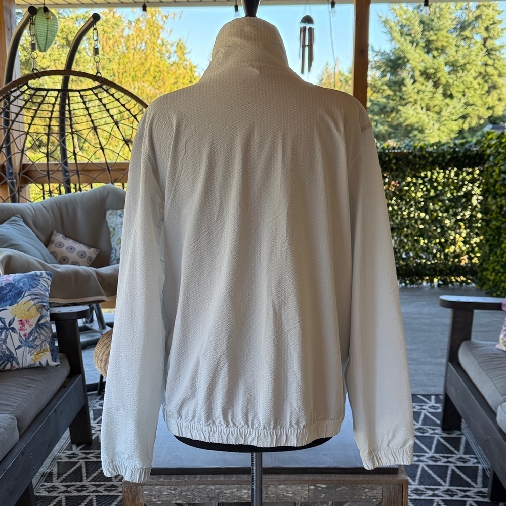 Lululemon | Pack Light Pullover - Picture 10 of 14